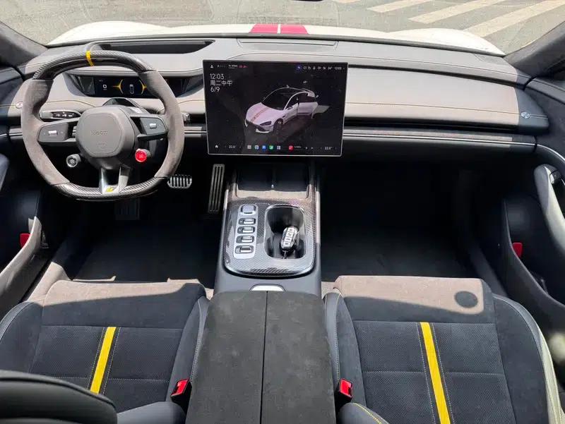 Xiaomi SU7 Ultra 2025 Standard Edition — миниатюра 10