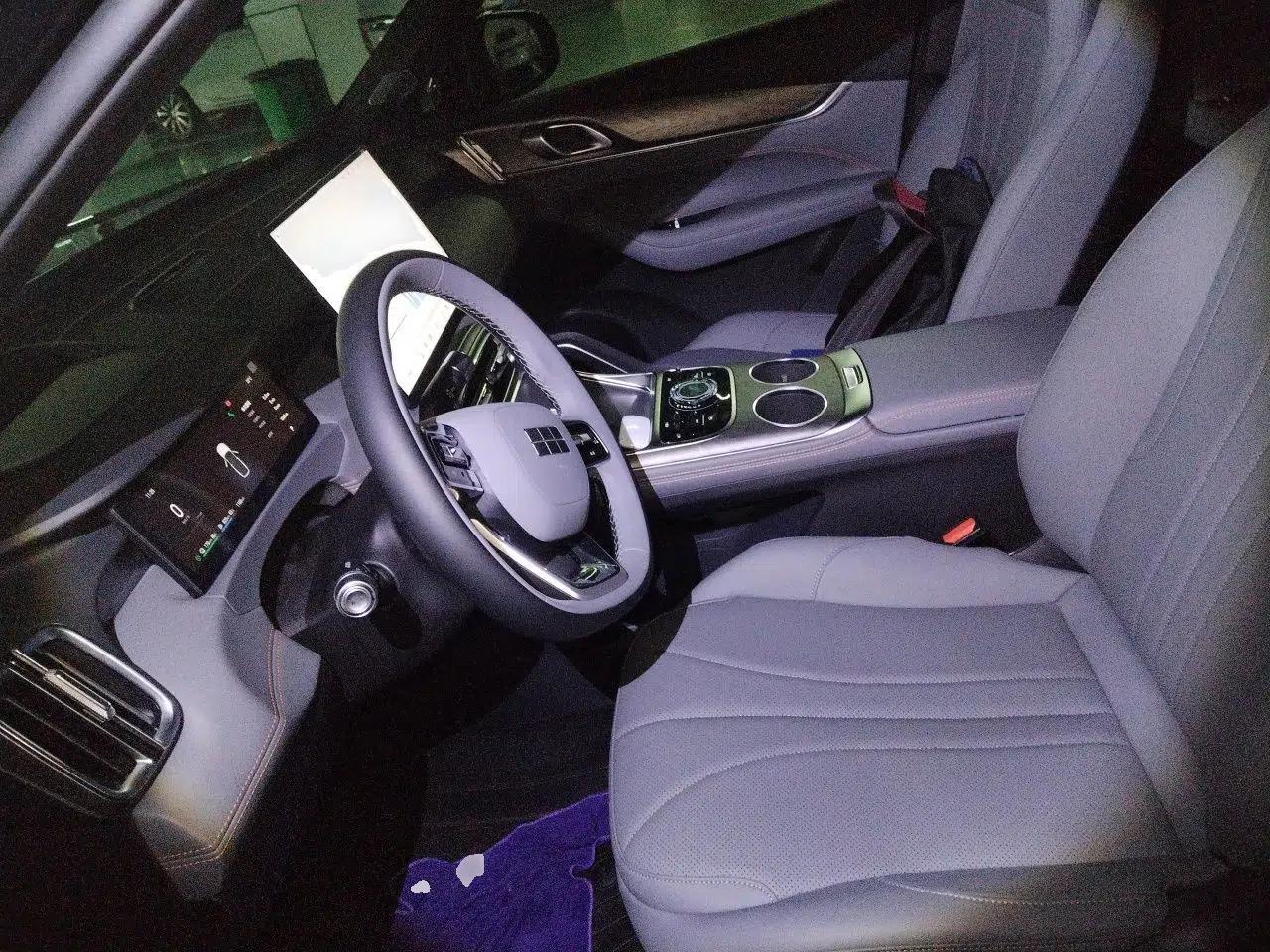 Geely Galaxy M7 2026 Model Yuanyoujia 225km Exploration+ Edition — миниатюра 15