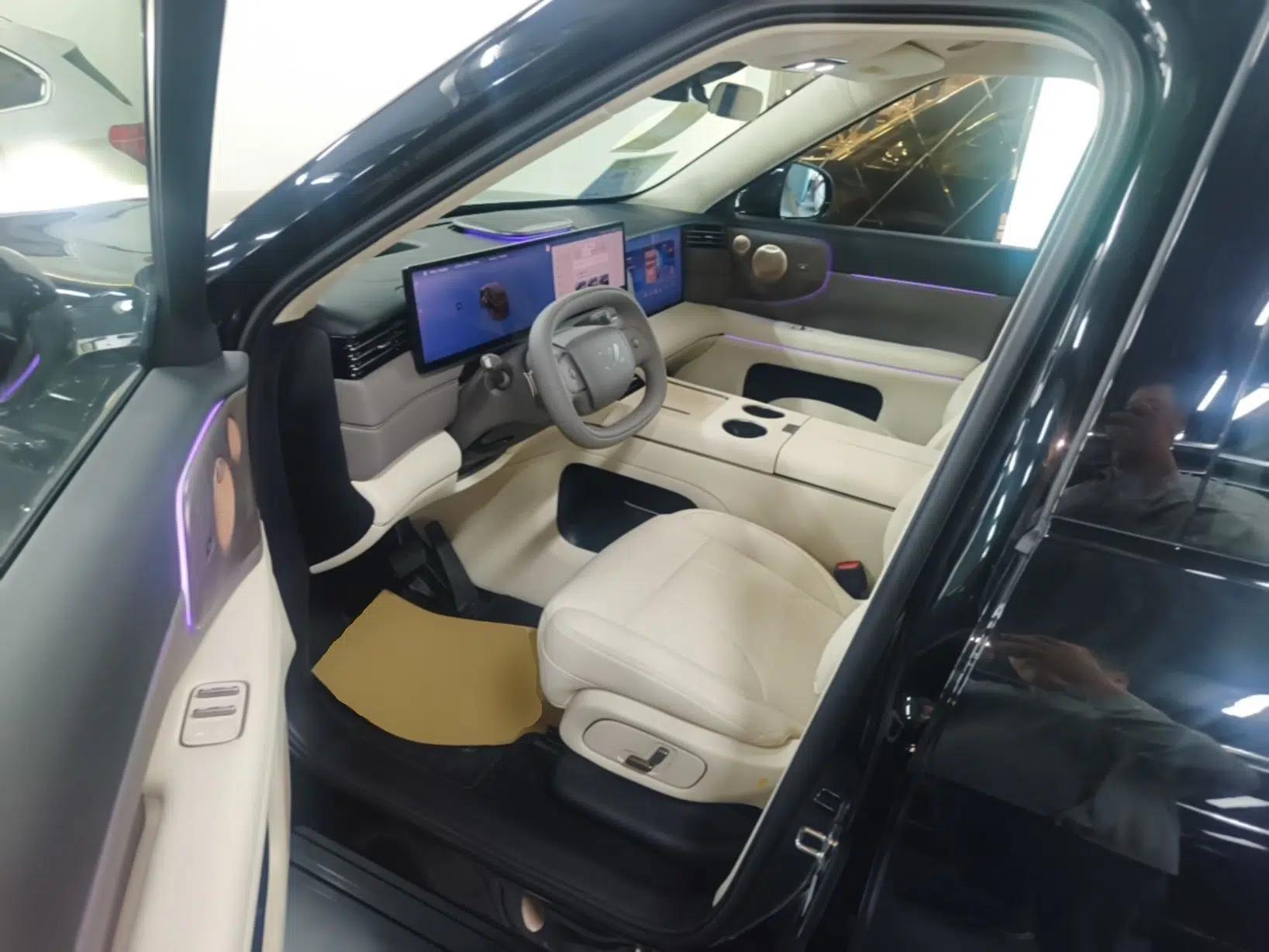 IM Zhiji LS8 2026 Model 52 Max+ Tech Flagship Five-Seat — миниатюра 23