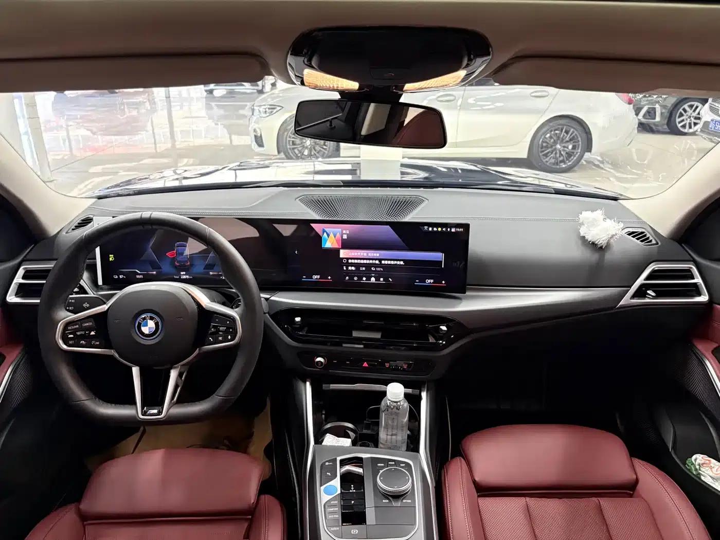BMW i3 2025 eDrive 35 L — миниатюра 9