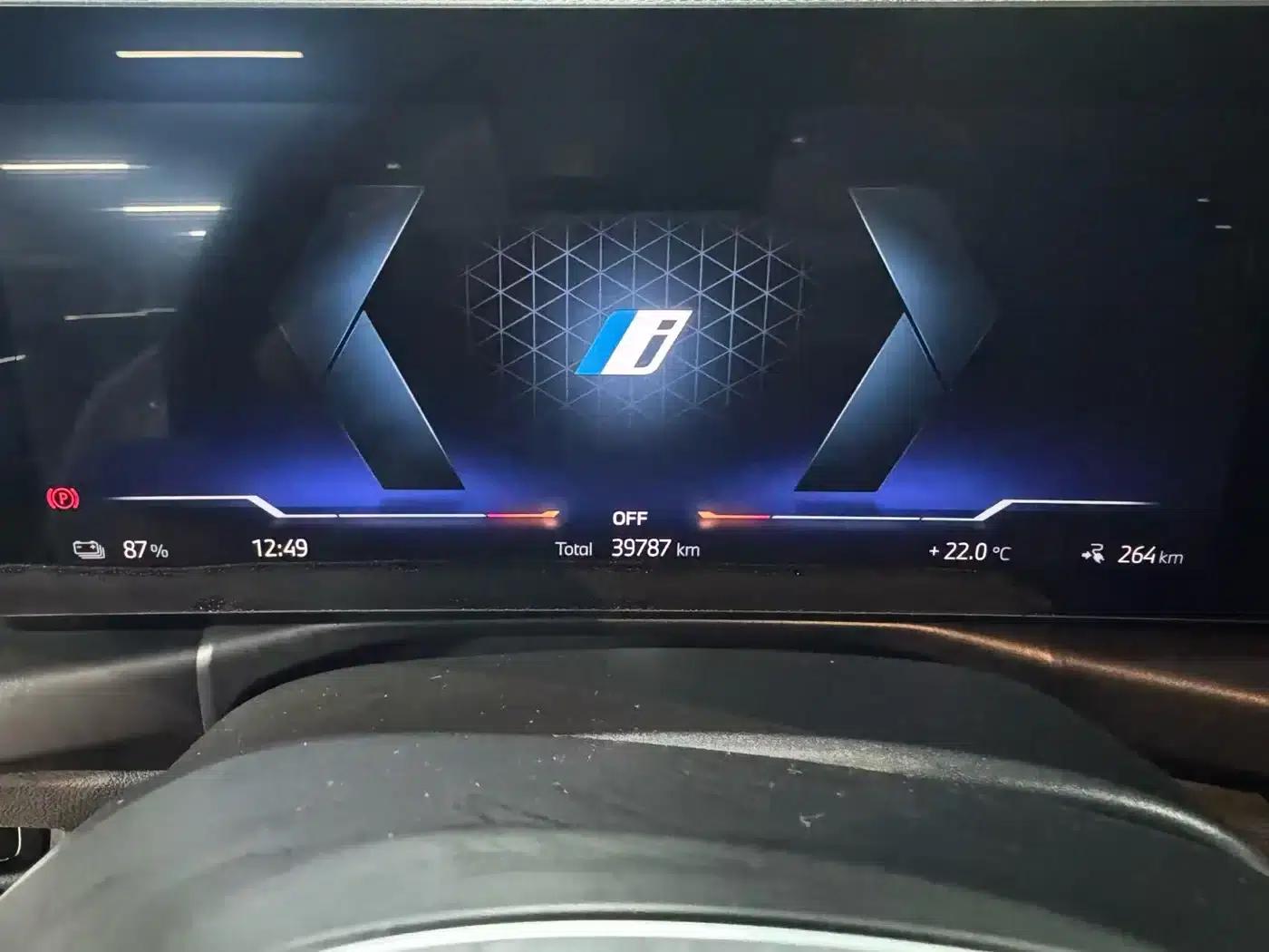BMW i3 2024 eDrive 40 L Shadow Edition — миниатюра 14