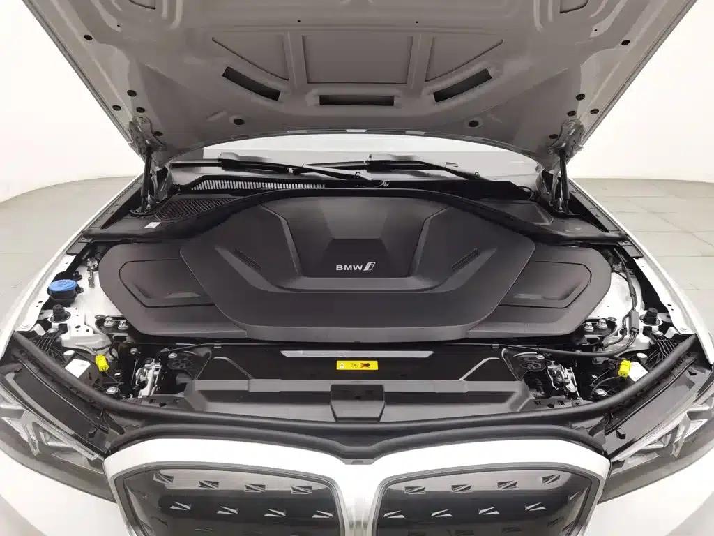 BMW i3 2024 eDrive 35L — миниатюра 6