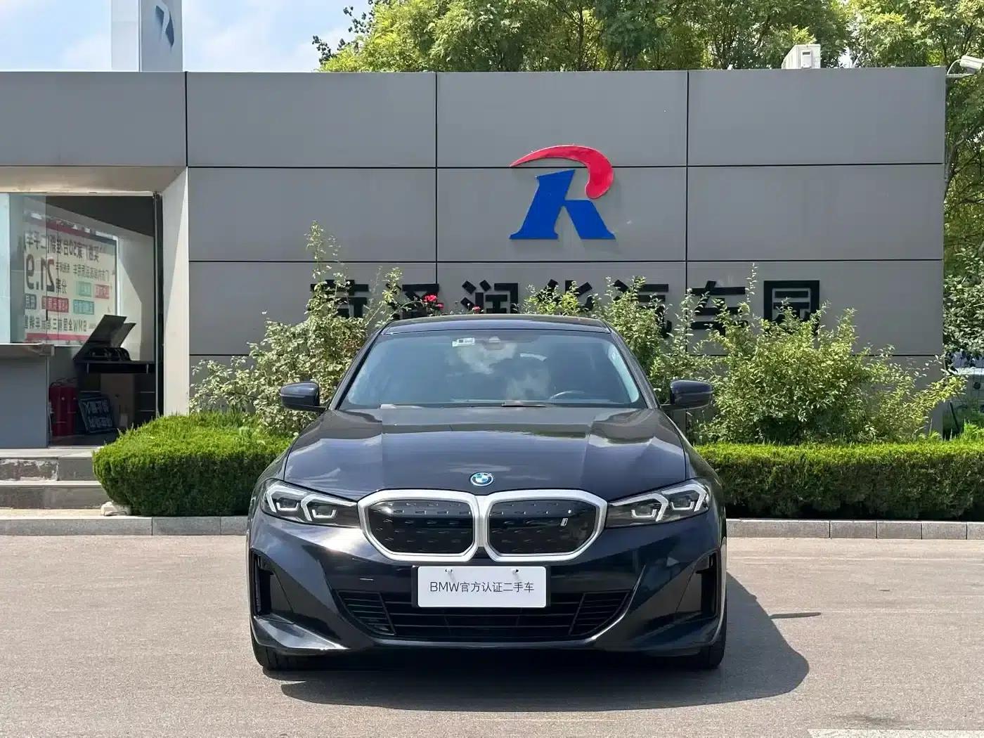 BMW i3 2022 eDrive 35L — миниатюра 2