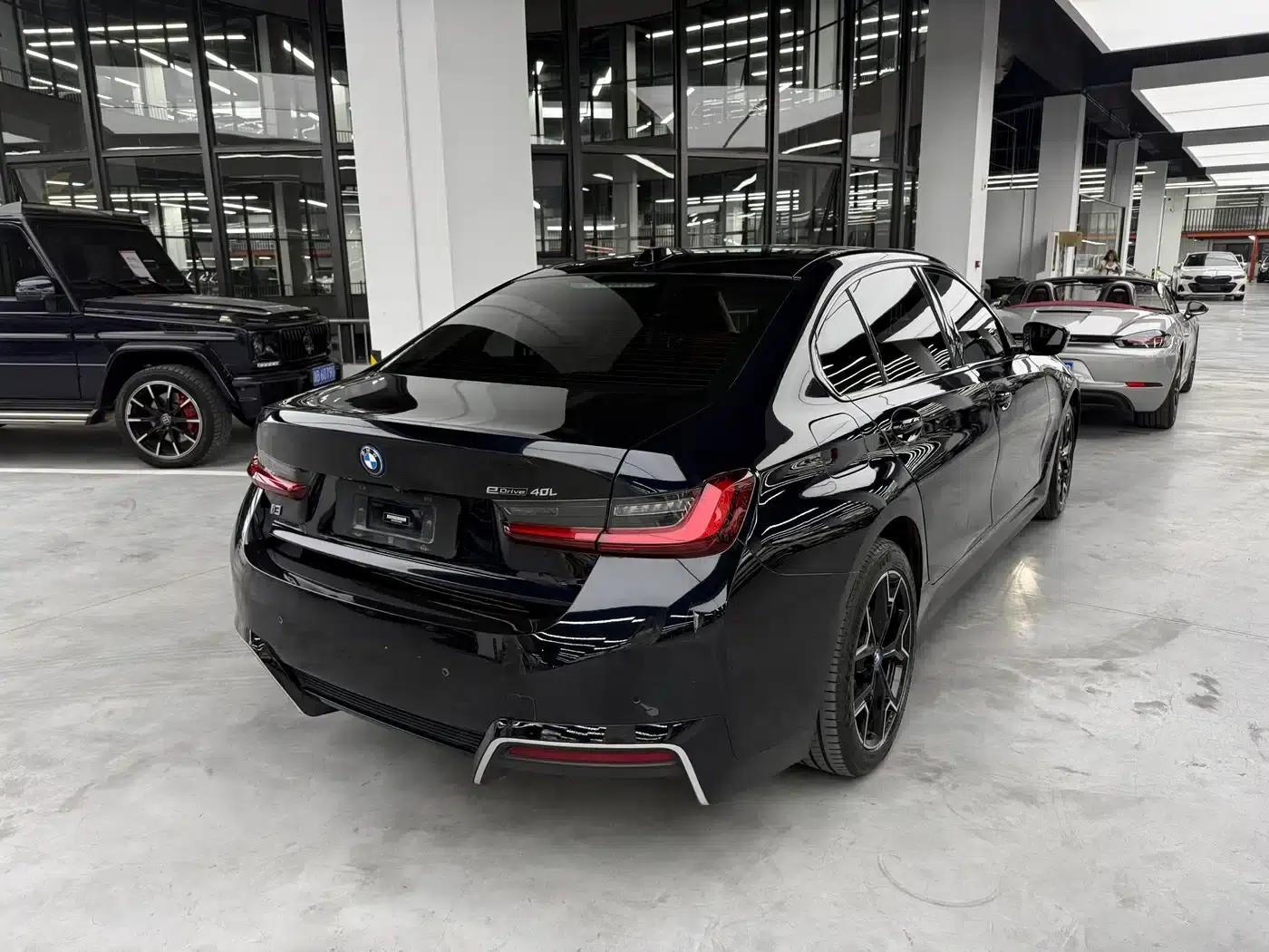 BMW i3 2023 eDrive 40 L Shadow Sport Package — миниатюра 8