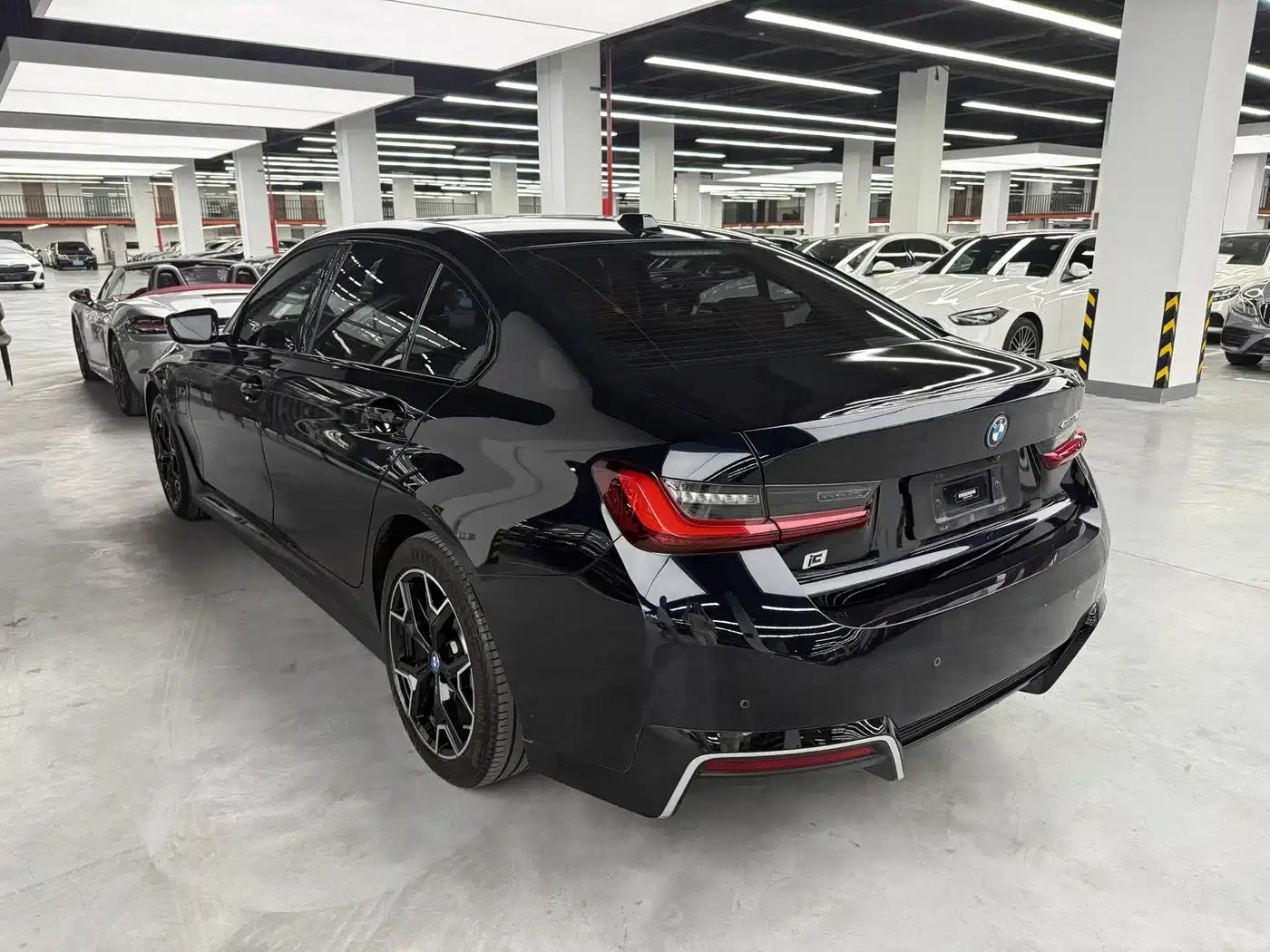 BMW i3 2023 eDrive 40 L Shadow Sport Package — миниатюра 10