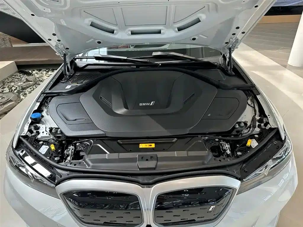 BMW i3 2024 eDrive 35L — миниатюра 13