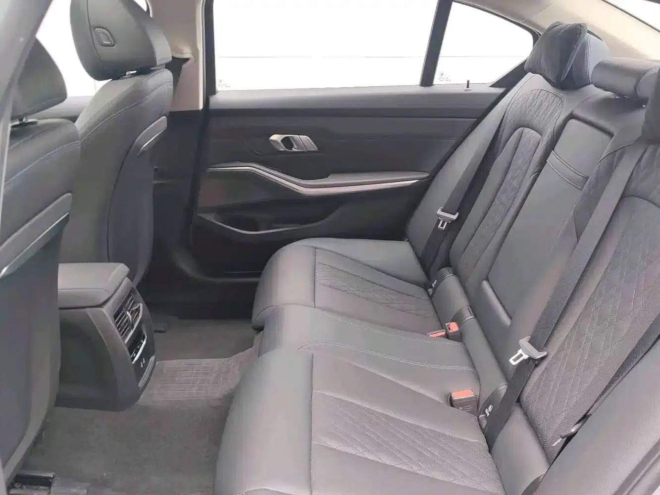 BMW i3 2025 eDrive 35 L — миниатюра 6