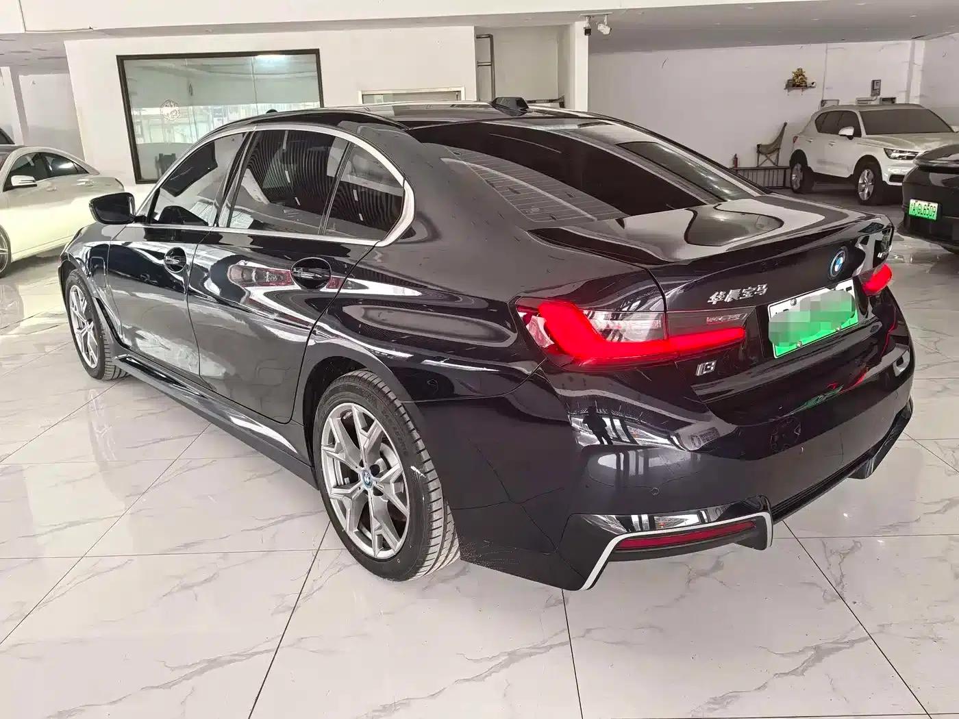 BMW i3 2025 eDrive 35 L — миниатюра 7