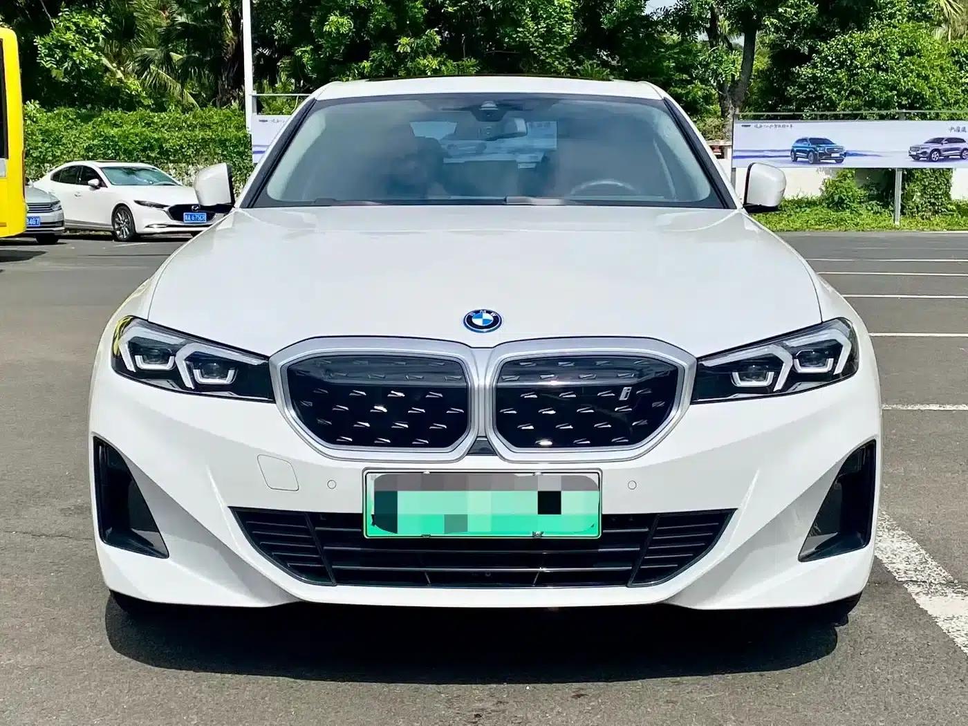 BMW i3 2022 eDrive 35L — миниатюра 2