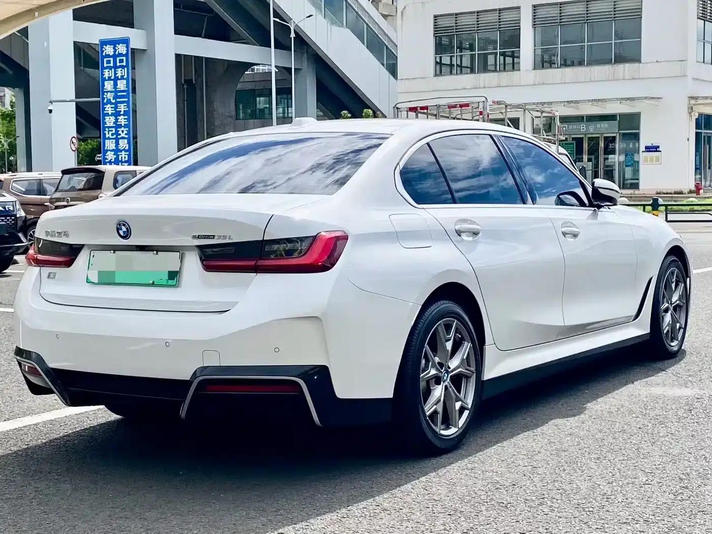 BMW i3 2022 eDrive 35L — миниатюра 6