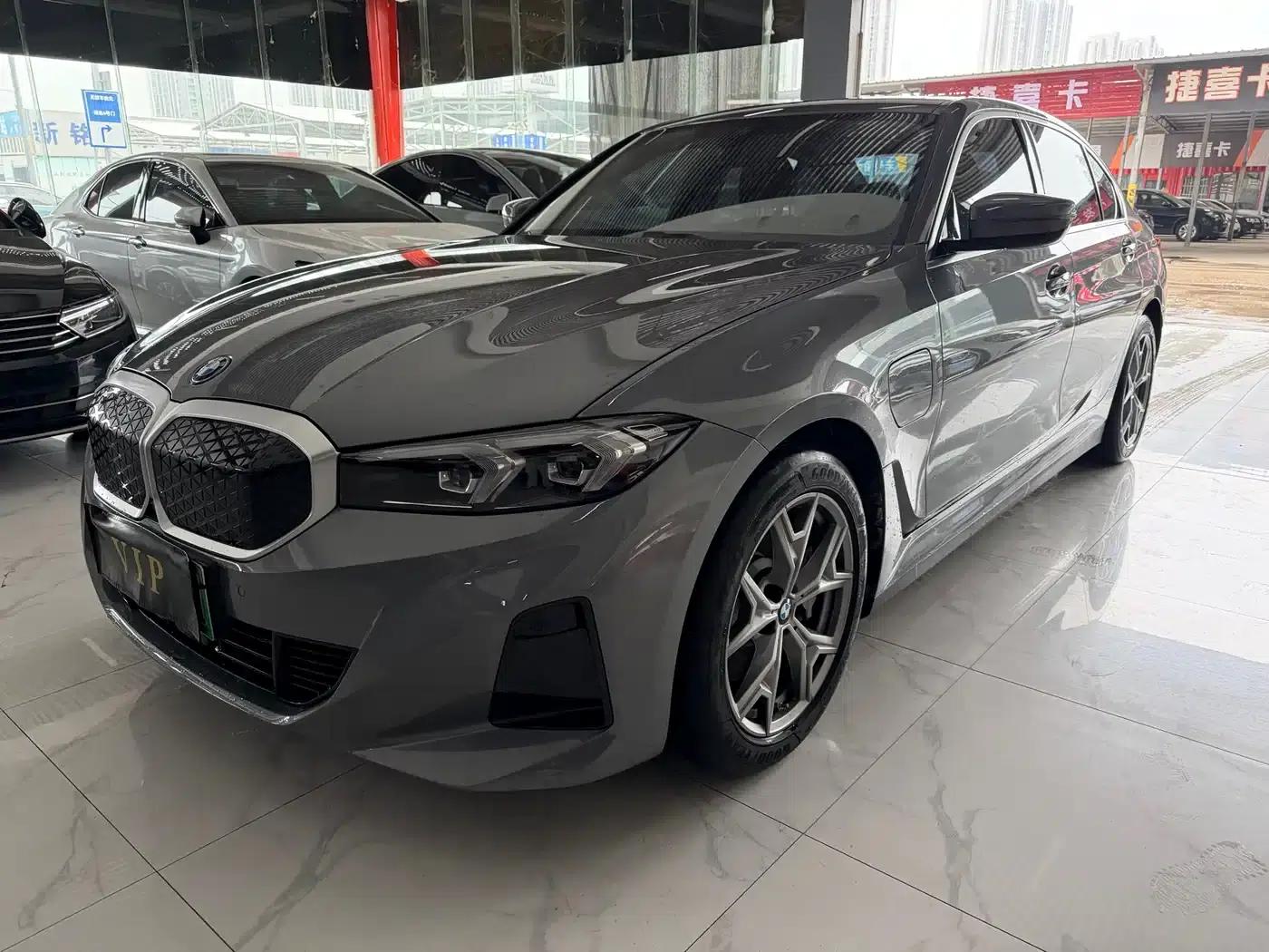 BMW i3 2025 eDrive 35 L — миниатюра 1
