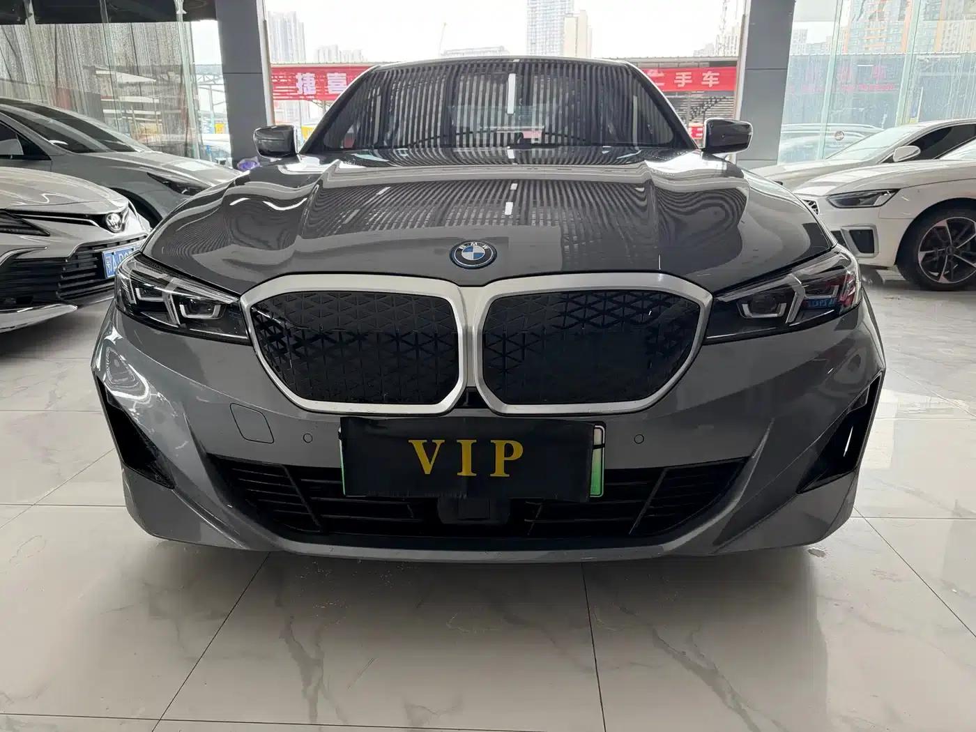 BMW i3 2025 eDrive 35 L — миниатюра 2