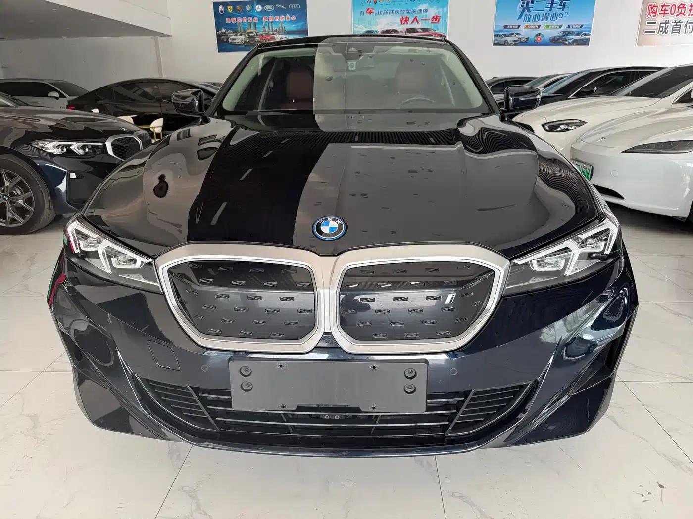 BMW i3 2024 eDrive 35L — миниатюра 2