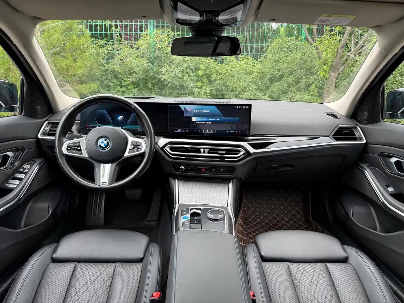 BMW i3 2023 eDrive 40 L Shadow Sport Package — миниатюра 16