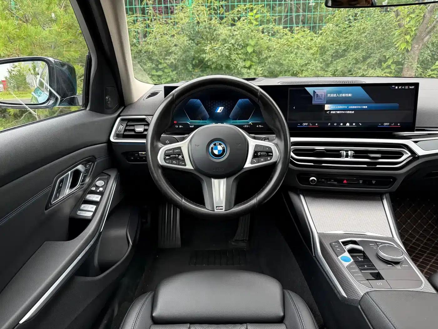 BMW i3 2023 eDrive 40 L Shadow Sport Package — миниатюра 17