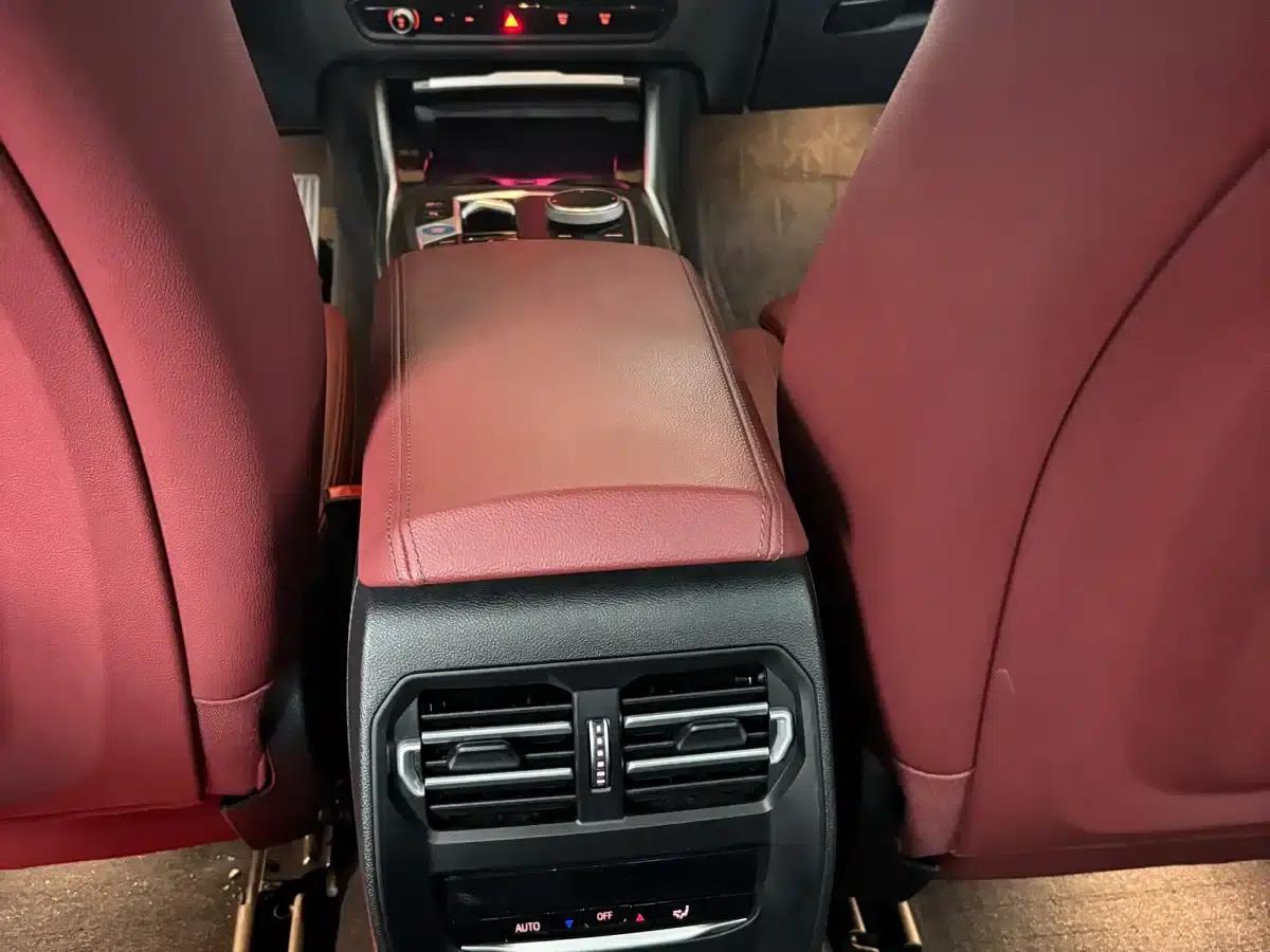 BMW i3 2023 eDrive 40 L Shadow Edition — миниатюра 13