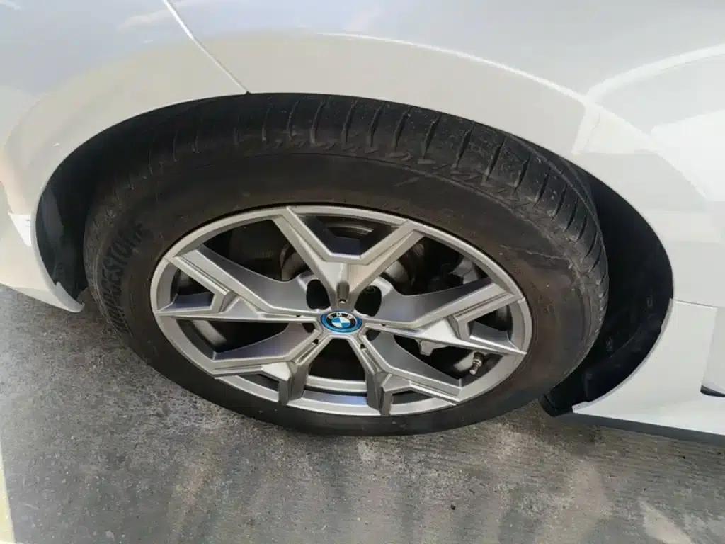 BMW i3 2024 eDrive 35L — миниатюра 23