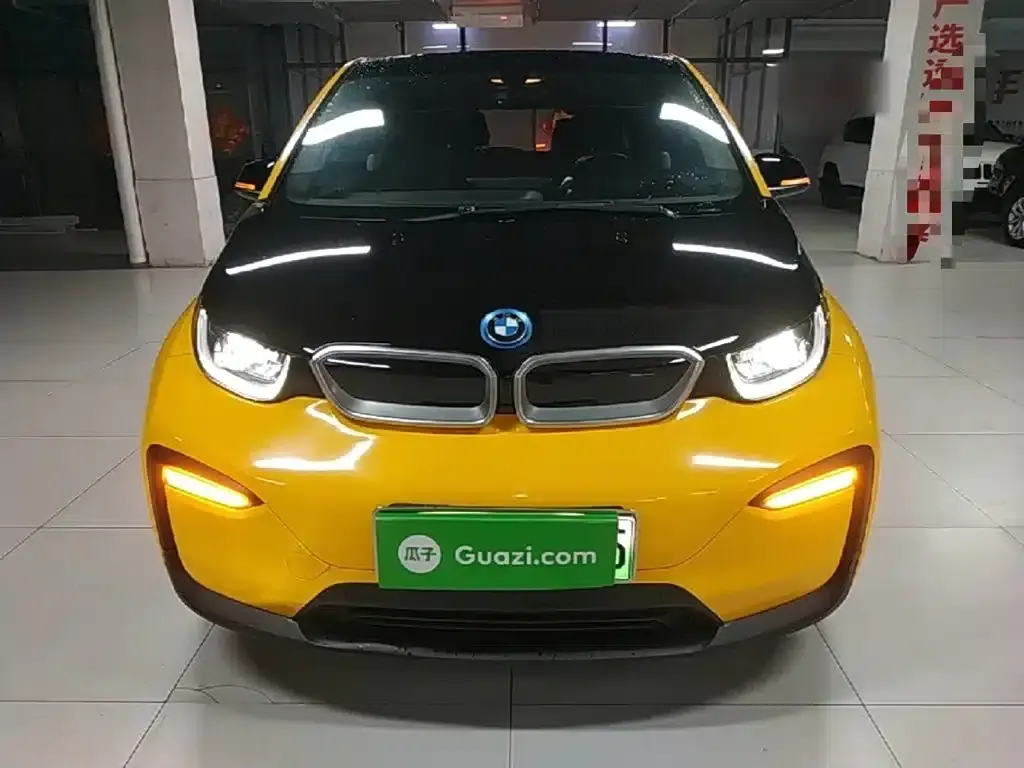 2019 BMW i3 Imported Model, Fast Charging Version — миниатюра 3