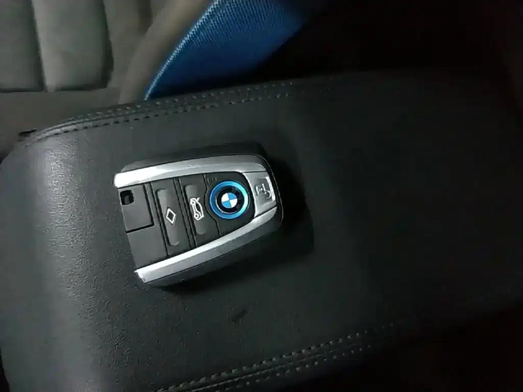 2019 BMW i3 Imported Model, Fast Charging Version — миниатюра 9