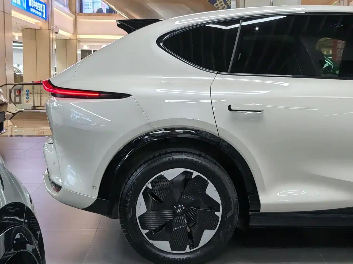 2023 Smart LS7 90kWh Elite Rear-Wheel Drive Edition — миниатюра 6