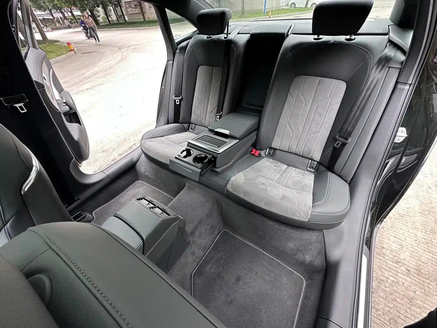 Audi A6L 2024 40 TFSI Luxury Dynamic — миниатюра 7