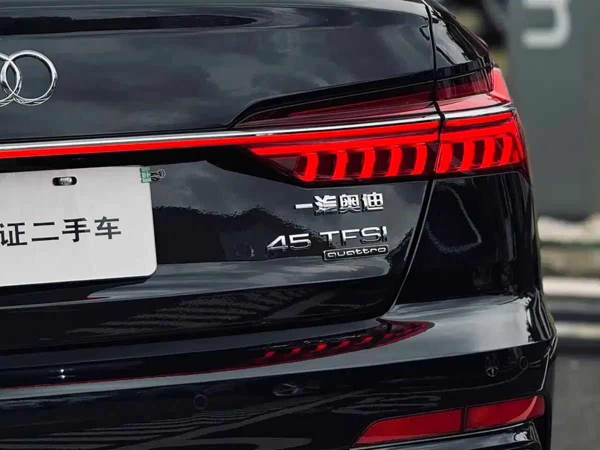 Audi A6L 2025 Facelift 45 TFSI quattro Premium Dynamic Edition — миниатюра 12