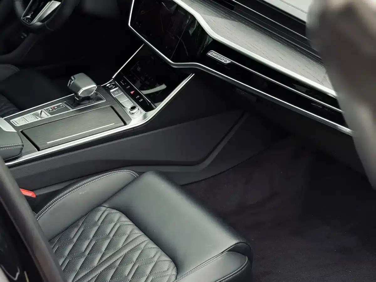 Audi A6L 2025 Facelift 45 TFSI quattro Premium Dynamic Edition — миниатюра 3