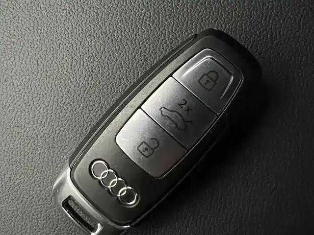 Audi A6L 2025 40 TFSI Luxury Dynamic — миниатюра 15