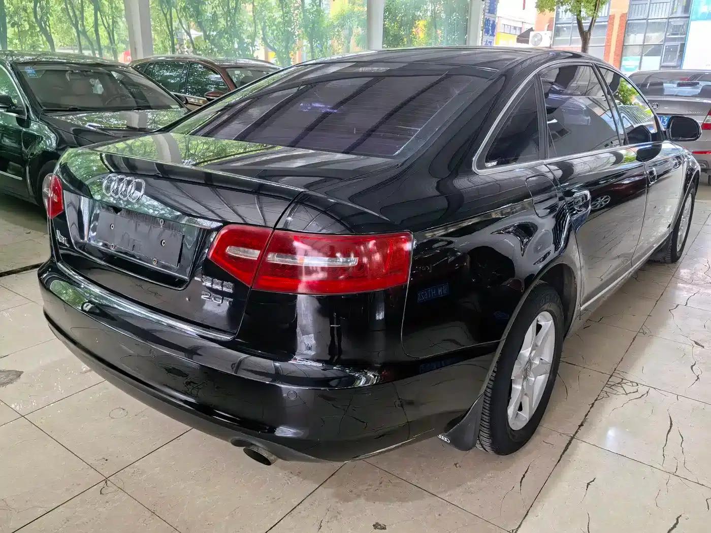 Audi A6L 2010 2.0 TFSI Automatic Standard Edition — миниатюра 12