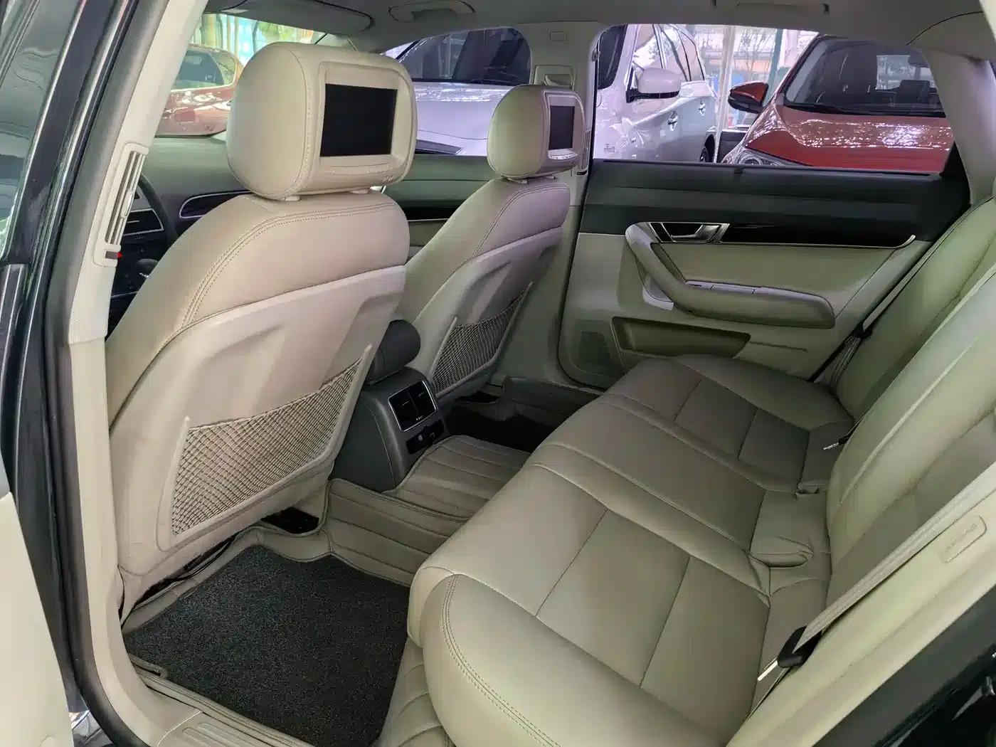 Audi A6L 2010 2.0 TFSI Automatic Standard Edition — миниатюра 5