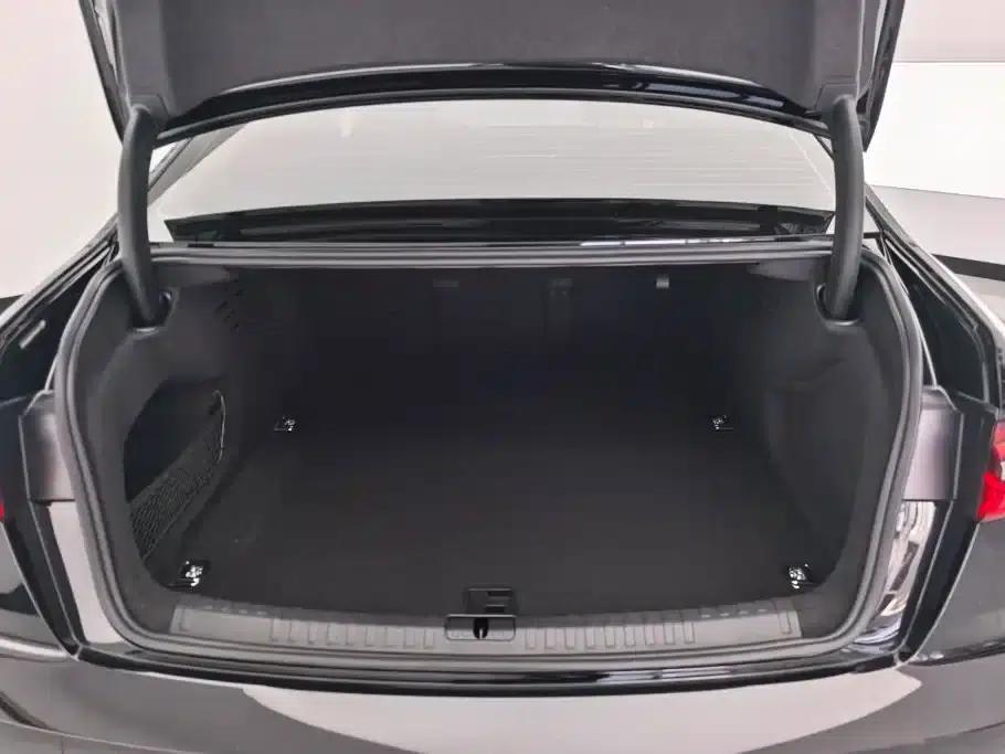 Audi A6L 2023 Facelift 40 TFSI Luxury Dynamic — миниатюра 4
