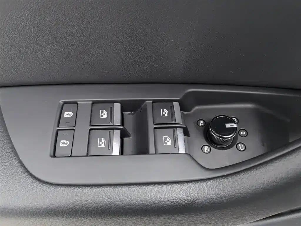 Audi A6L PHEV 2020 55 TFSI e quattro — миниатюра 9