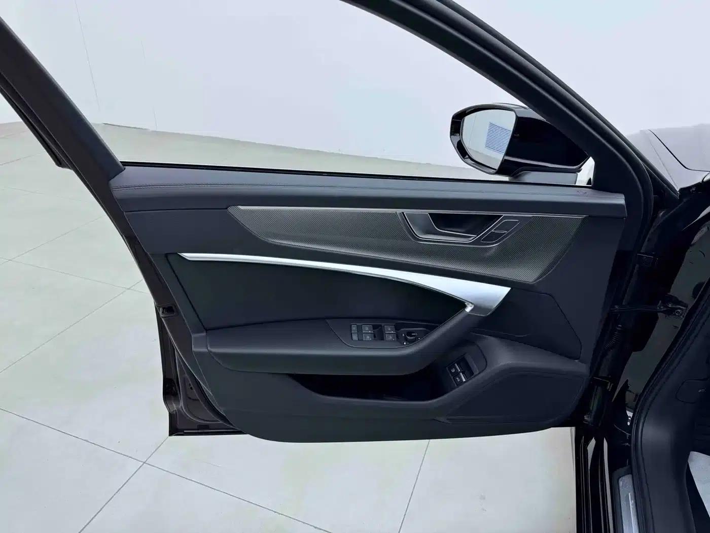 Audi A6L PHEV 2022 55 TFSI e quattro — миниатюра 9