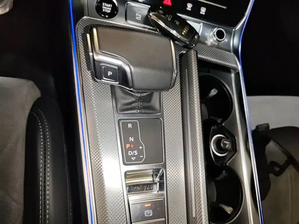 Audi A6L PHEV 2022 55 TFSI e quattro — миниатюра 14