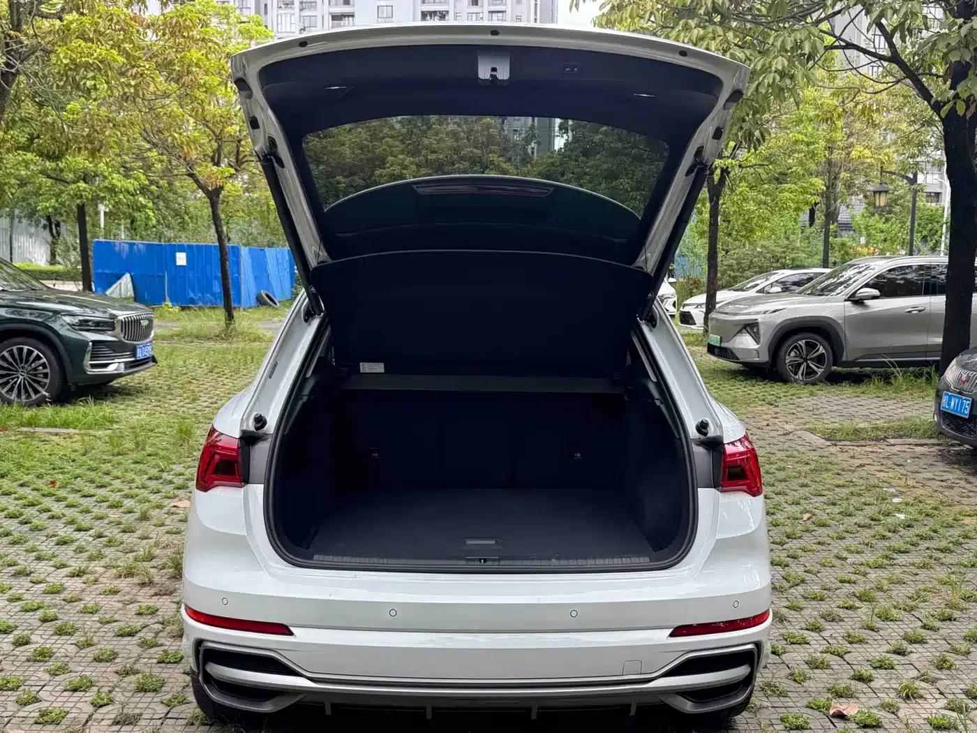 Audi Q3 2023 35 TFSI Fashion Dynamic (1.4T) — миниатюра 13