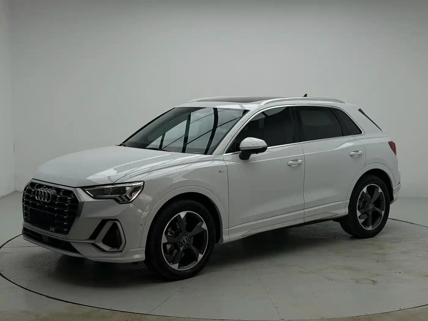 Audi Q3 2022 35 TFSI Fashion Dynamic Edition — миниатюра 1