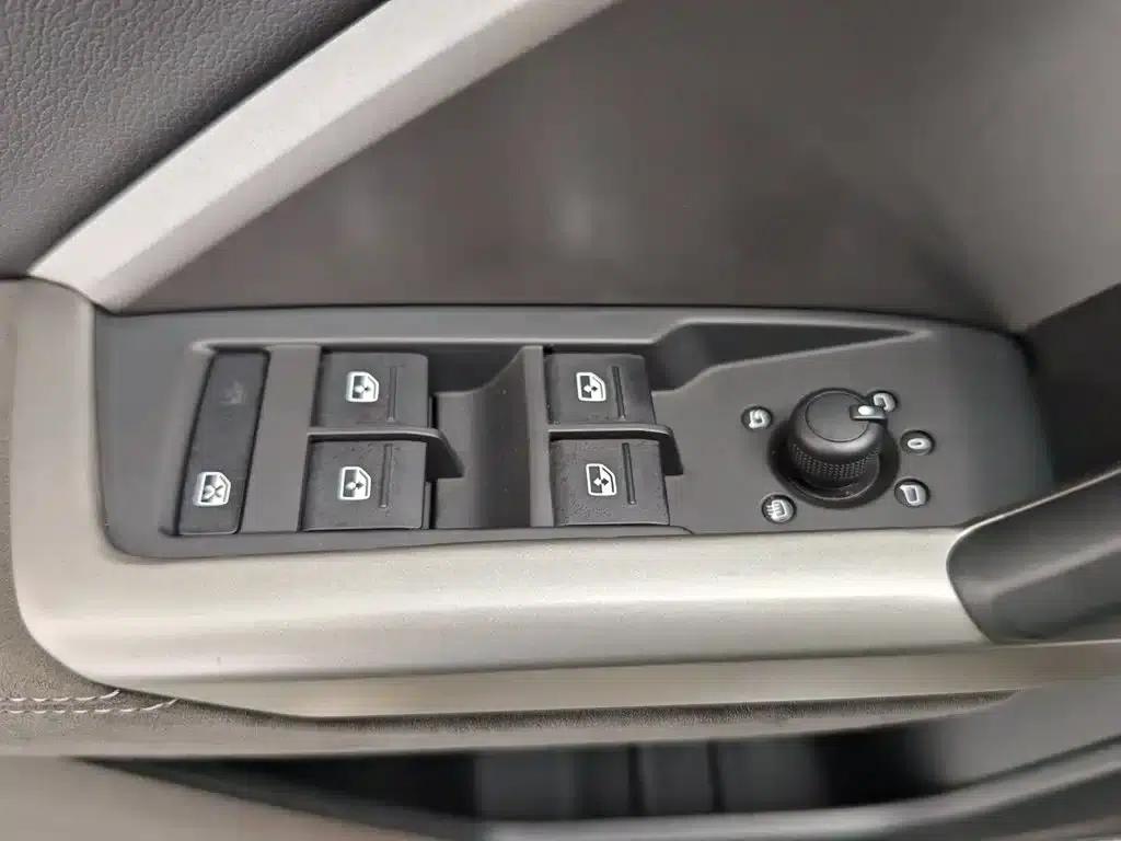 Audi Q3 2020 35 TFSI Fashion Dynamic Edition — миниатюра 9