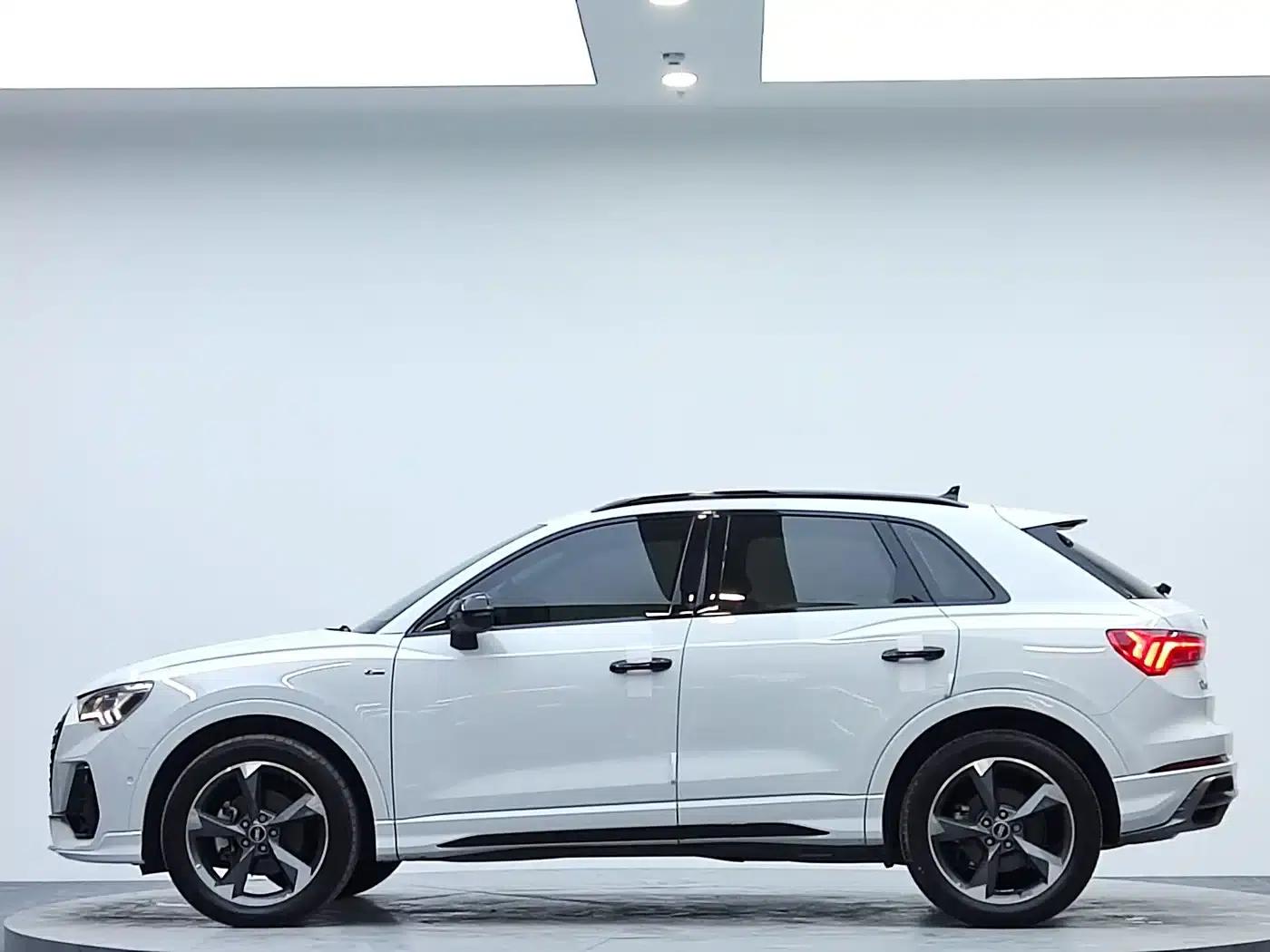 Audi Q3 2022 35 TFSI Fashion Dynamic Edition — миниатюра 4