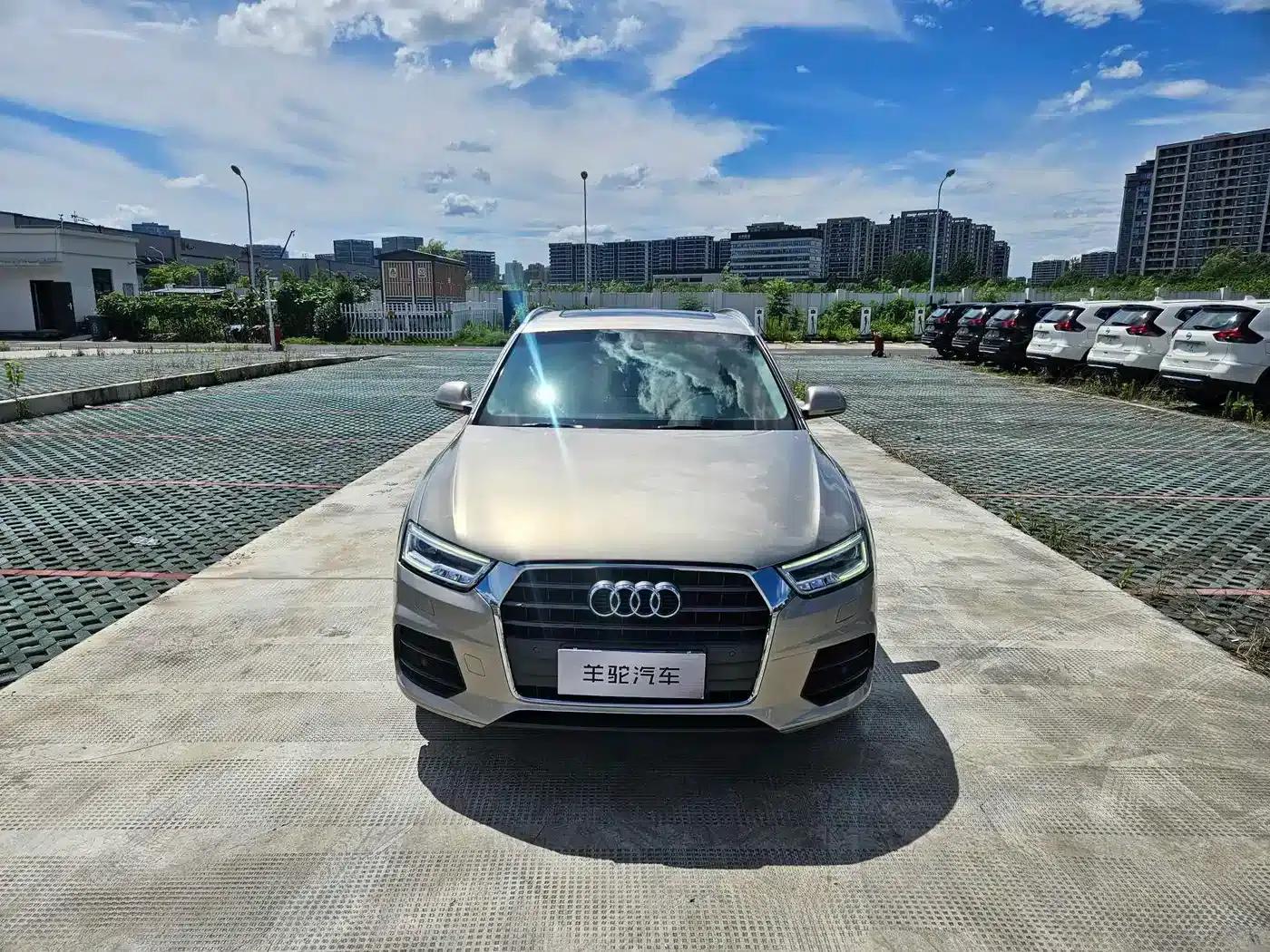 Audi Q3 2018 30th Anniversary Edition 30 TFSI Fashion Model — миниатюра 2