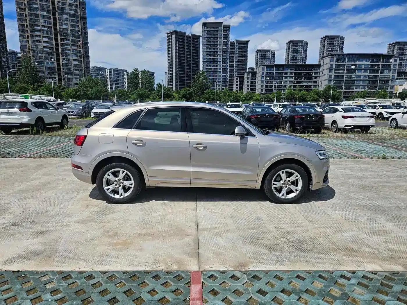 Audi Q3 2018 30th Anniversary Edition 30 TFSI Fashion Model — миниатюра 5
