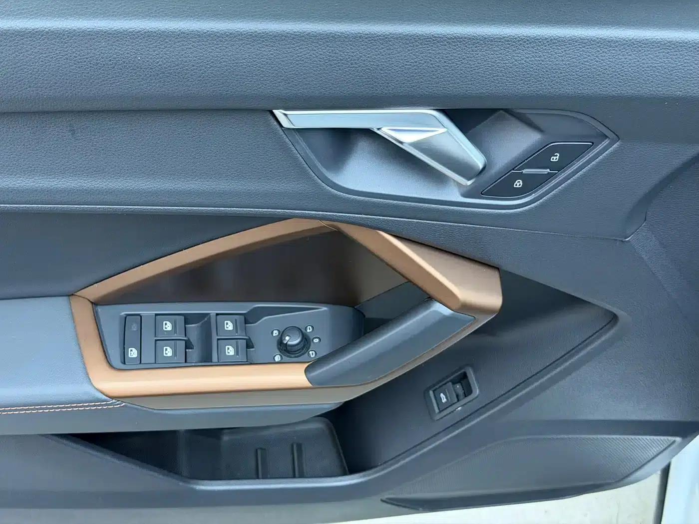 Audi Q3 2021 35 TFSI Fashion Elegance — миниатюра 4