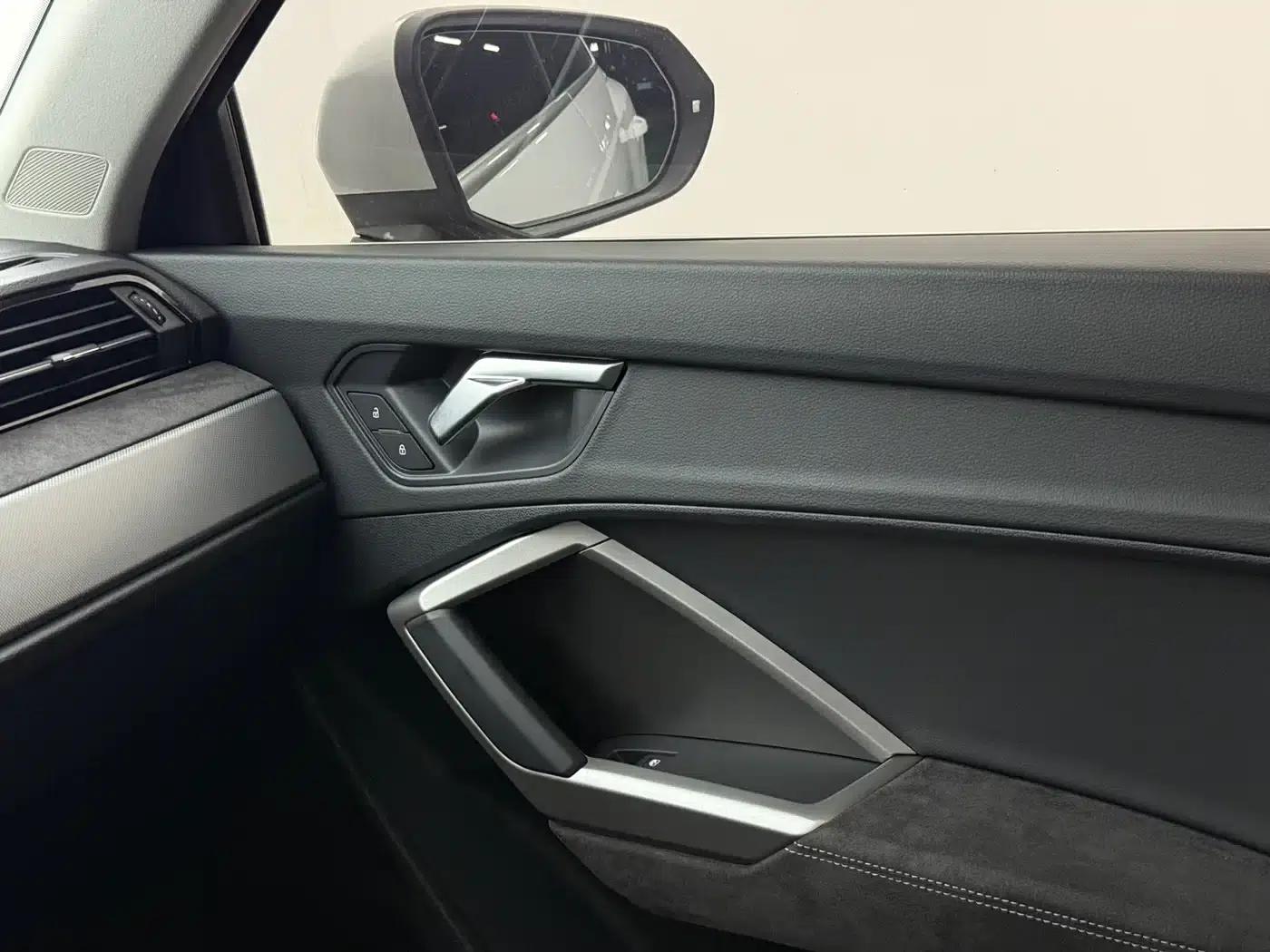 Audi Q3 2022 35 TFSI Progressive Dynamic — миниатюра 11