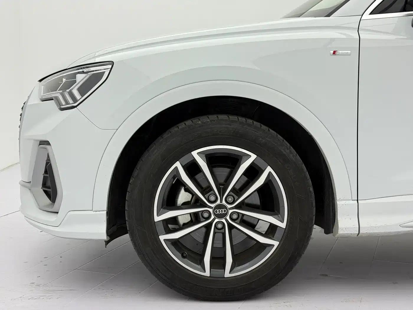Audi Q3 2022 35 TFSI Progressive Dynamic — миниатюра 9