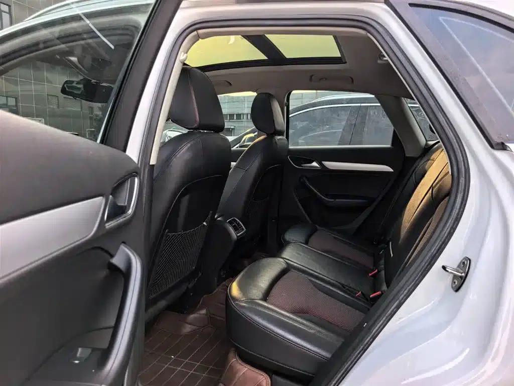 Audi Q3 2018 30th Anniversary Edition 30 TFSI Fashion Model — миниатюра 8