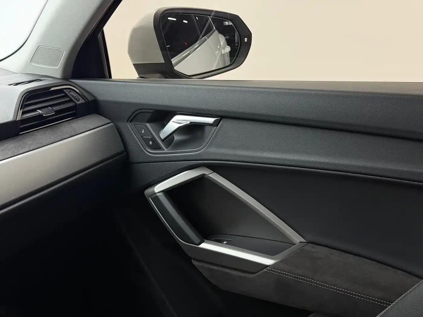 Audi Q3 2022 35 TFSI Progressive Dynamic — миниатюра 11