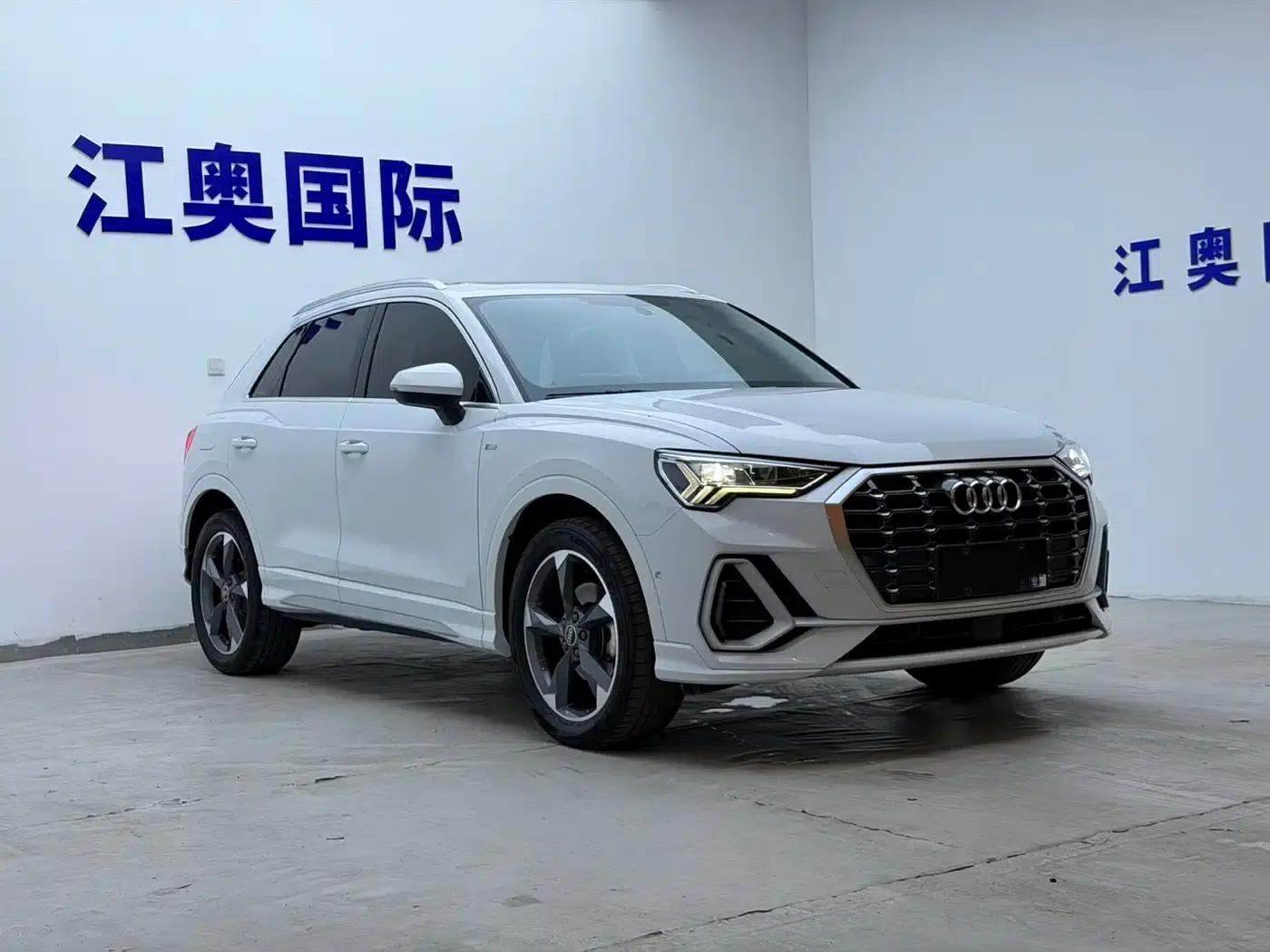 Audi Q3 2023 35 TFSI Fashion Dynamic (1.4T) — миниатюра 3
