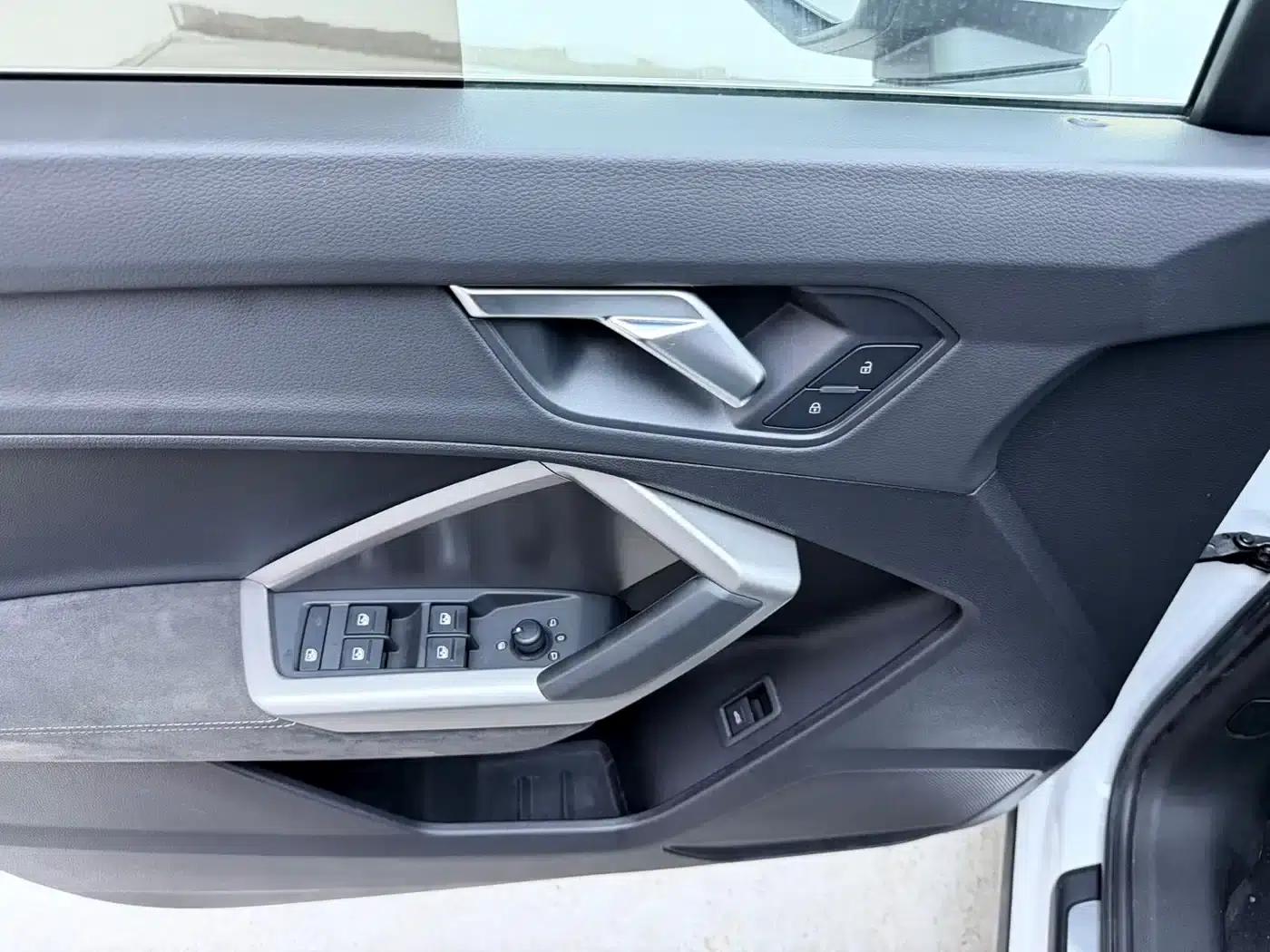 Audi Q3 2021 35 TFSI Progressive Dynamic — миниатюра 4