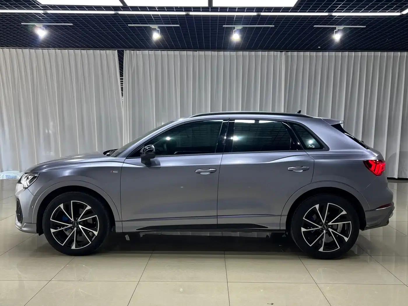 Audi Q3 2023 35 TFSI Fashion Dynamic (1.5T) — миниатюра 3