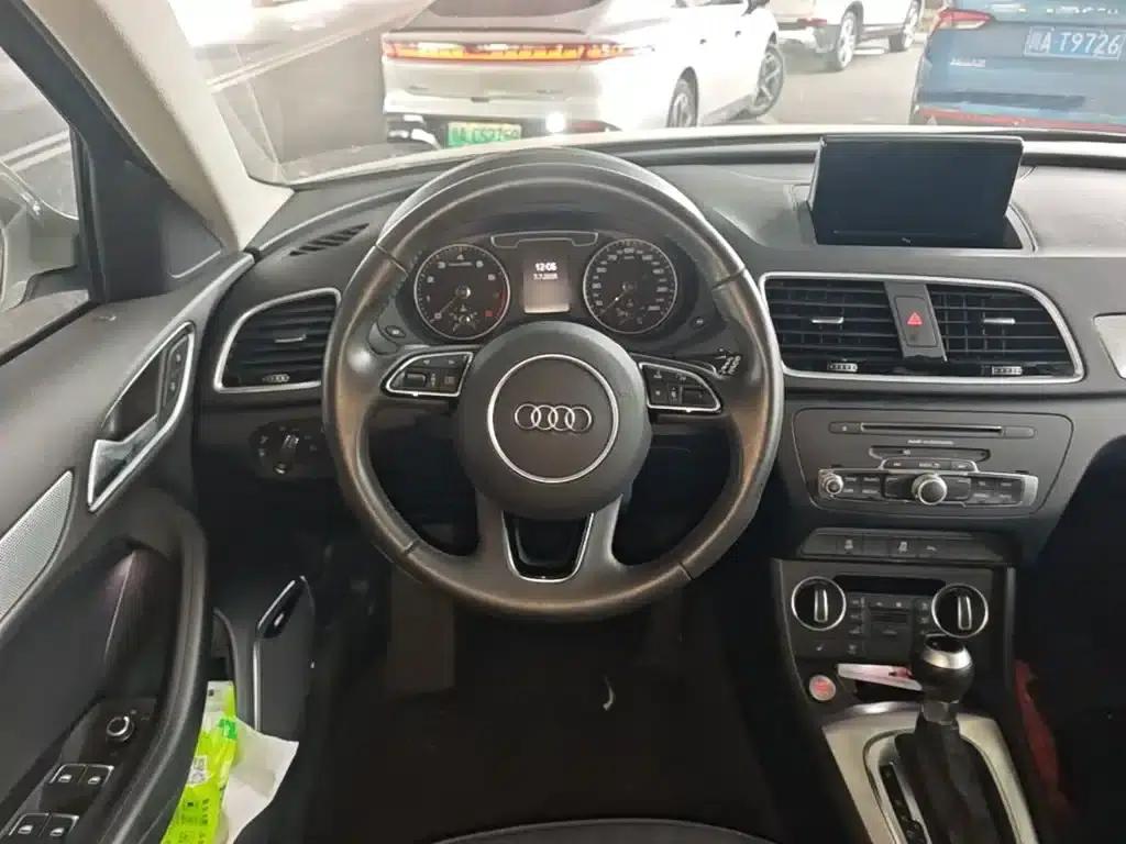 Audi Q3 2018 30th Anniversary Edition 30 TFSI Fashion Model — миниатюра 11