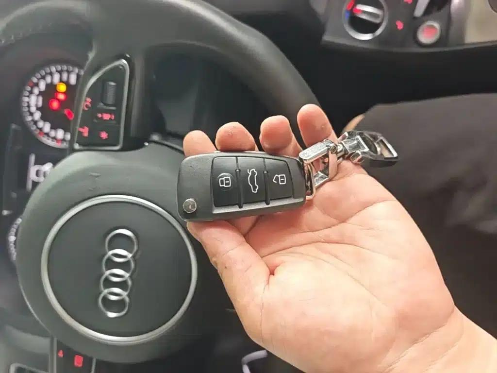 Audi Q3 2018 30th Anniversary Edition 30 TFSI Fashion Model — миниатюра 9